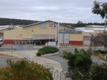 Image of entrance to Acacia Prison